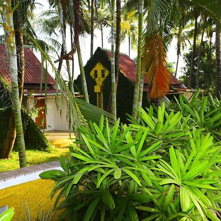 Anandvan Holiday Homes, Wai Exteriér fotografie