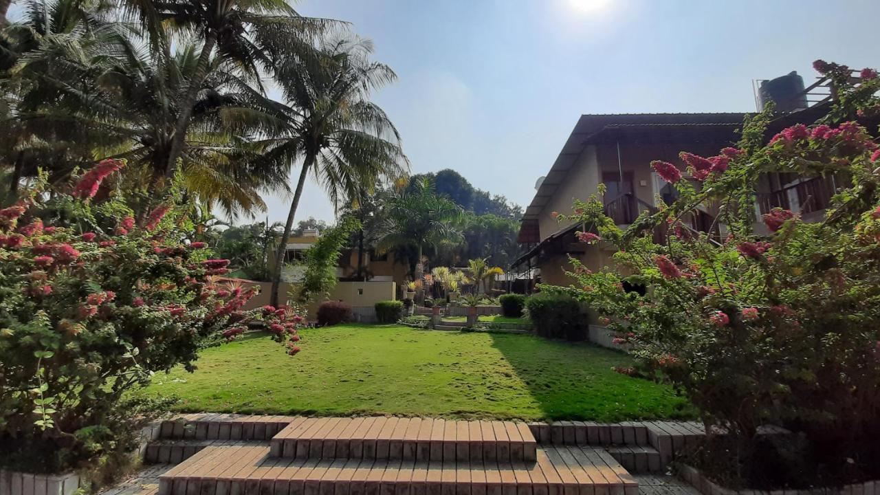 Anandvan Holiday Homes, Wai Exteriér fotografie