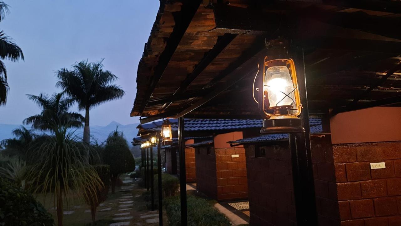 Anandvan Holiday Homes, Wai Exteriér fotografie