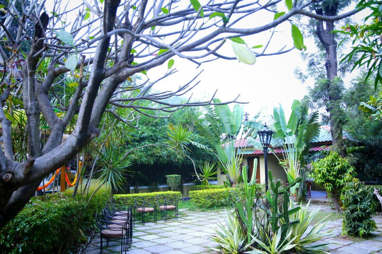 Anandvan Holiday Homes, Wai Exteriér fotografie