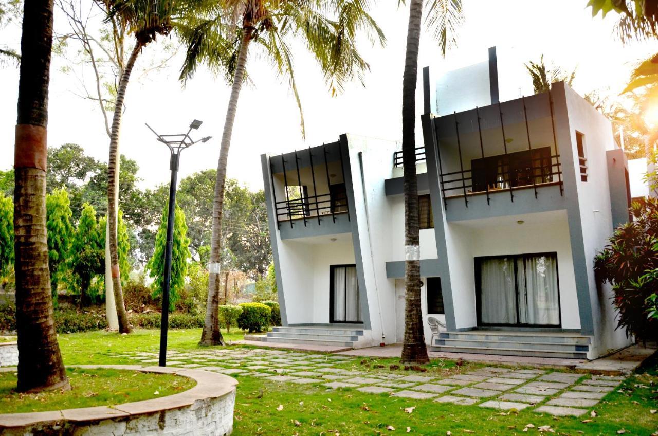 Anandvan Holiday Homes, Wai Exteriér fotografie