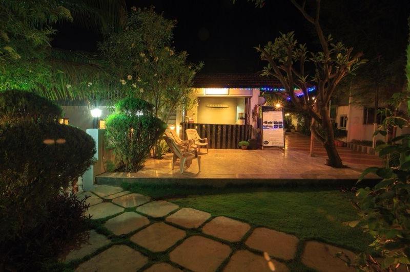 Anandvan Holiday Homes, Wai Exteriér fotografie